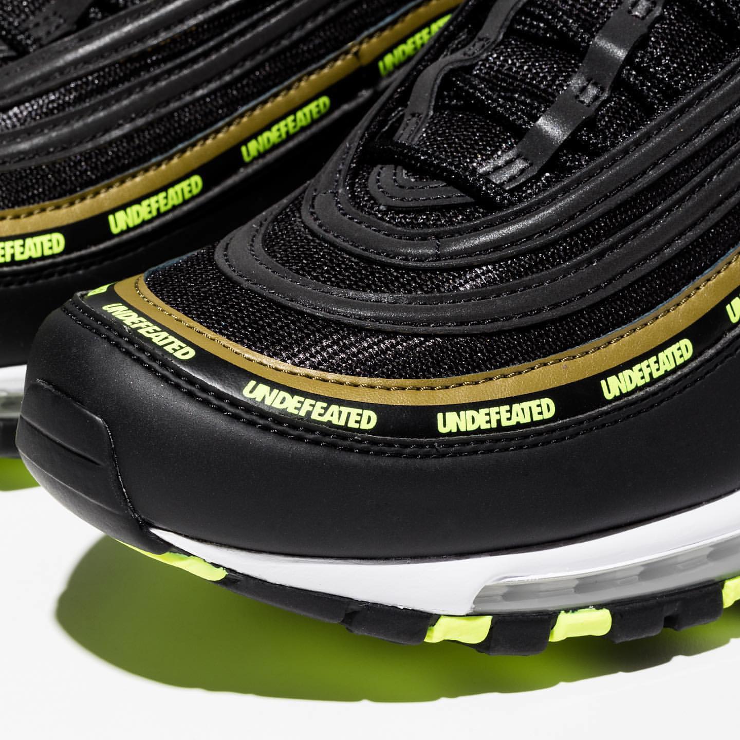 UNDEFEATED x NIKE AIR MAX 97
