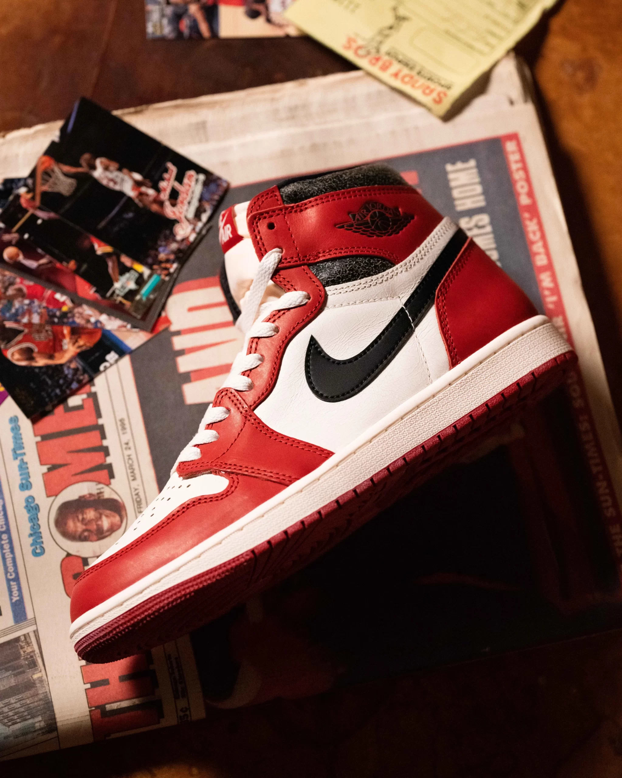 NIKE ナイキ サイズ:26.5cm AIR JORDAN 1 RETRO HIGH OG CHICAGO LOST AND FOUND (DZ5485-612) エアジョーダン1 レトロ ハイ シカゴ ロスト アンド ファウンド バーシティーレッド ブラック 赤黒 US8.5 スニーカー シューズ 靴【メンズ】