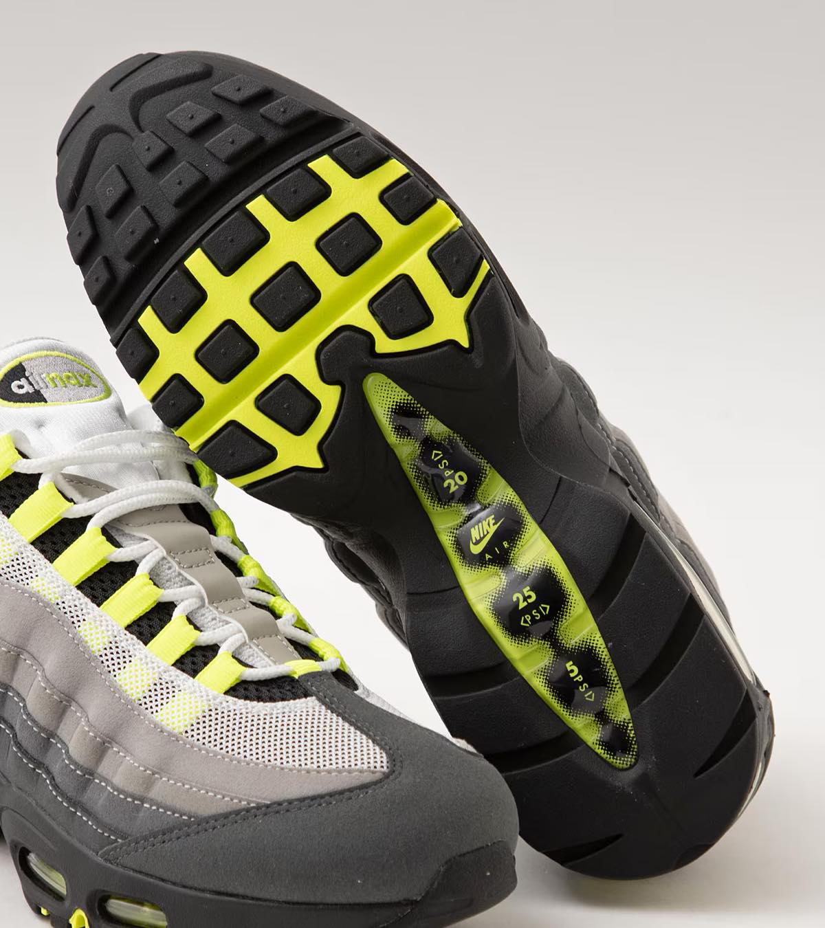 ナイキ エアマックス 95 OG ビッグバブル イエローグラデ