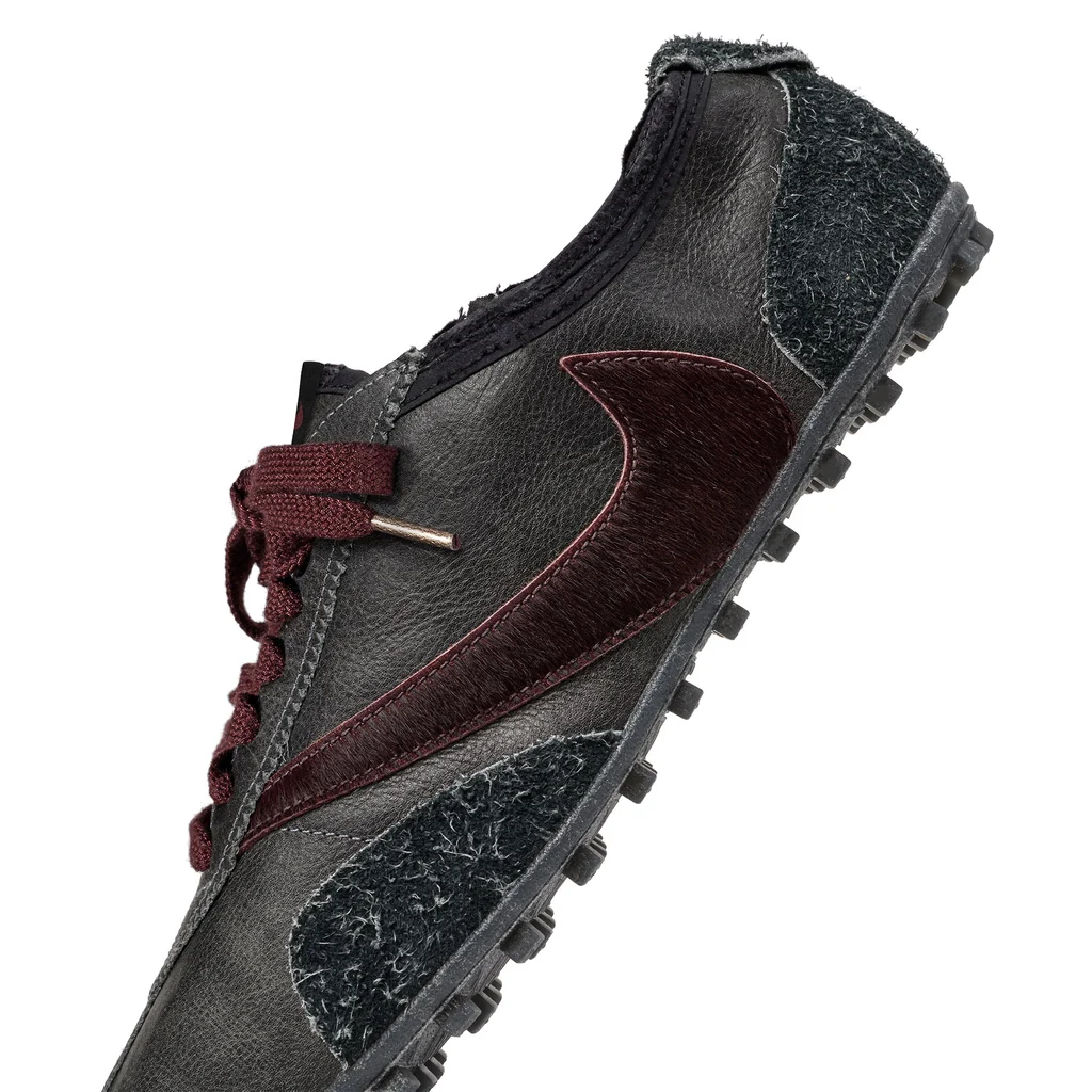 Cactus Jack Nike Moon Shoe バーガンディスウッシュのディテール