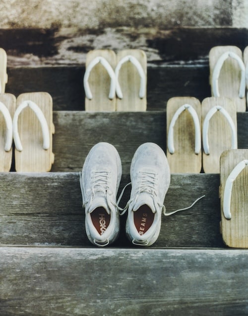 HOKA BEAMS Bondi 7 WHITE 着用イメージ